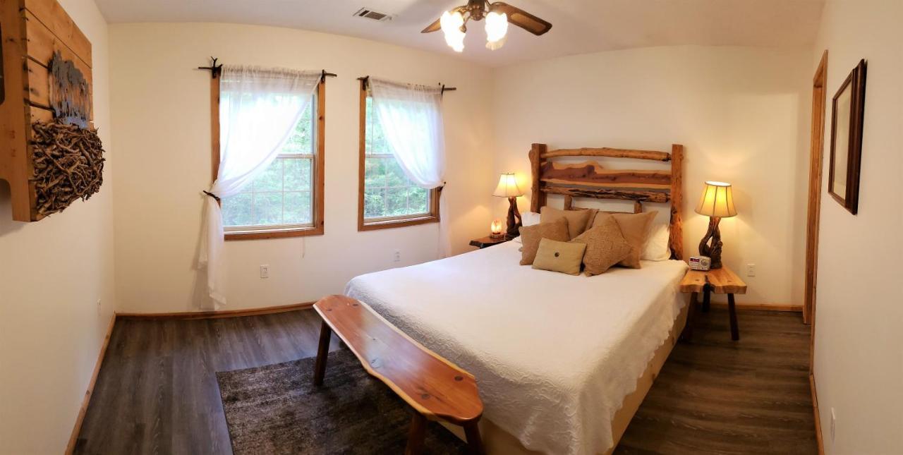 Ridge Retreat At Hearthstone Cabins And Camping - Pet Friendly เฮเลน ภายนอก รูปภาพ